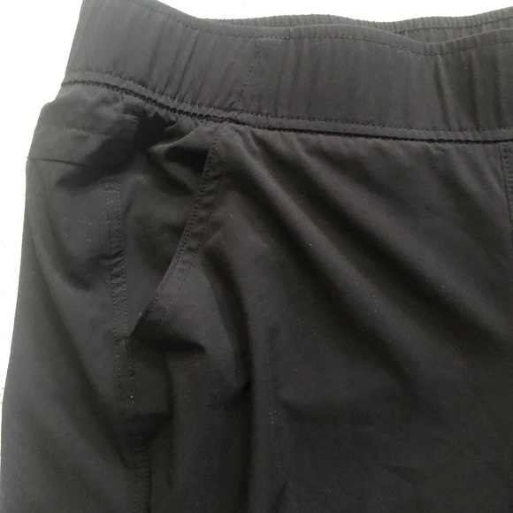 Eddie Bauer black size small woman’s polyester pants. Elastic waist , pockets - Picture 4 of 5